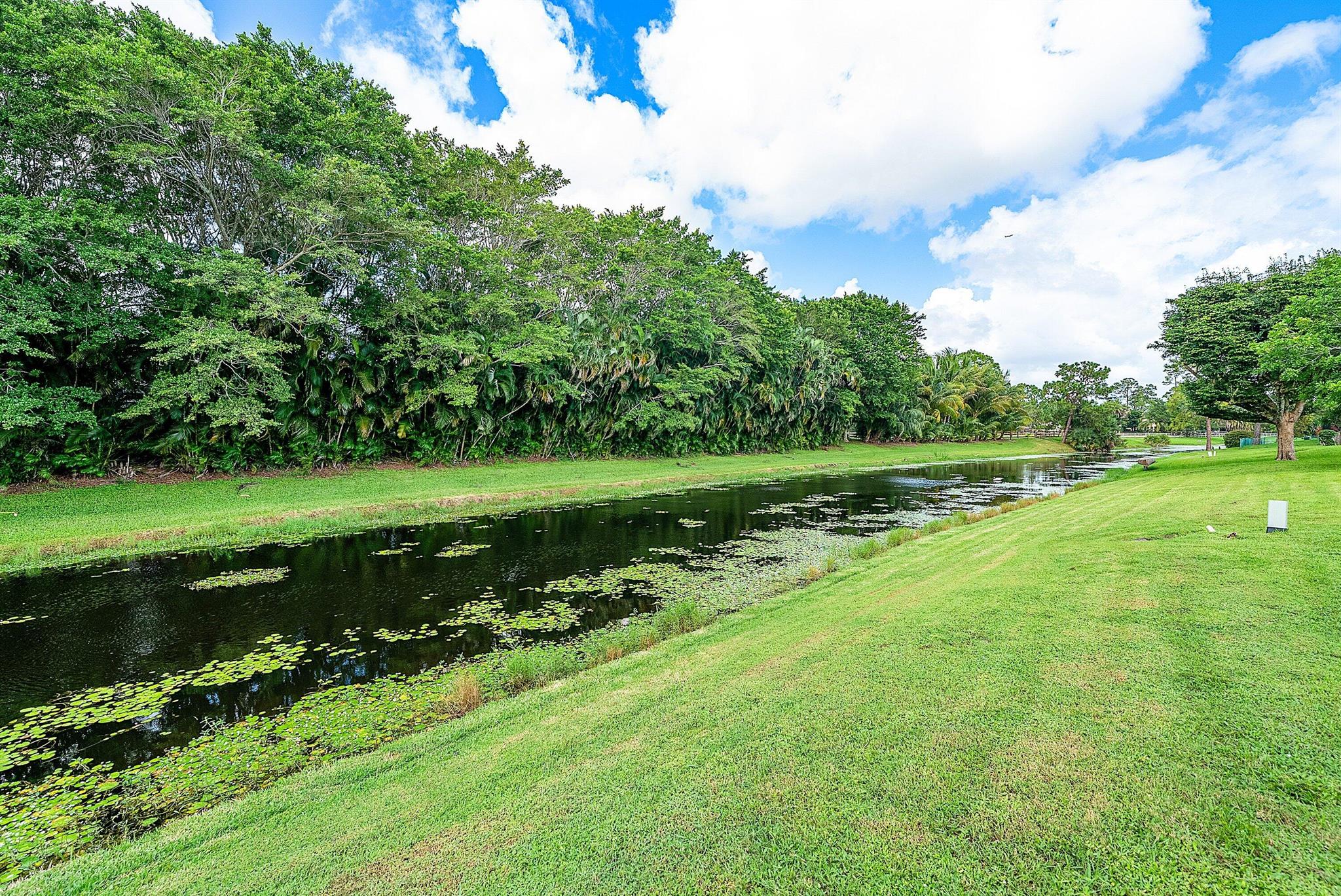 SUGAR POND MANOR OF WELLI - Residential Lease