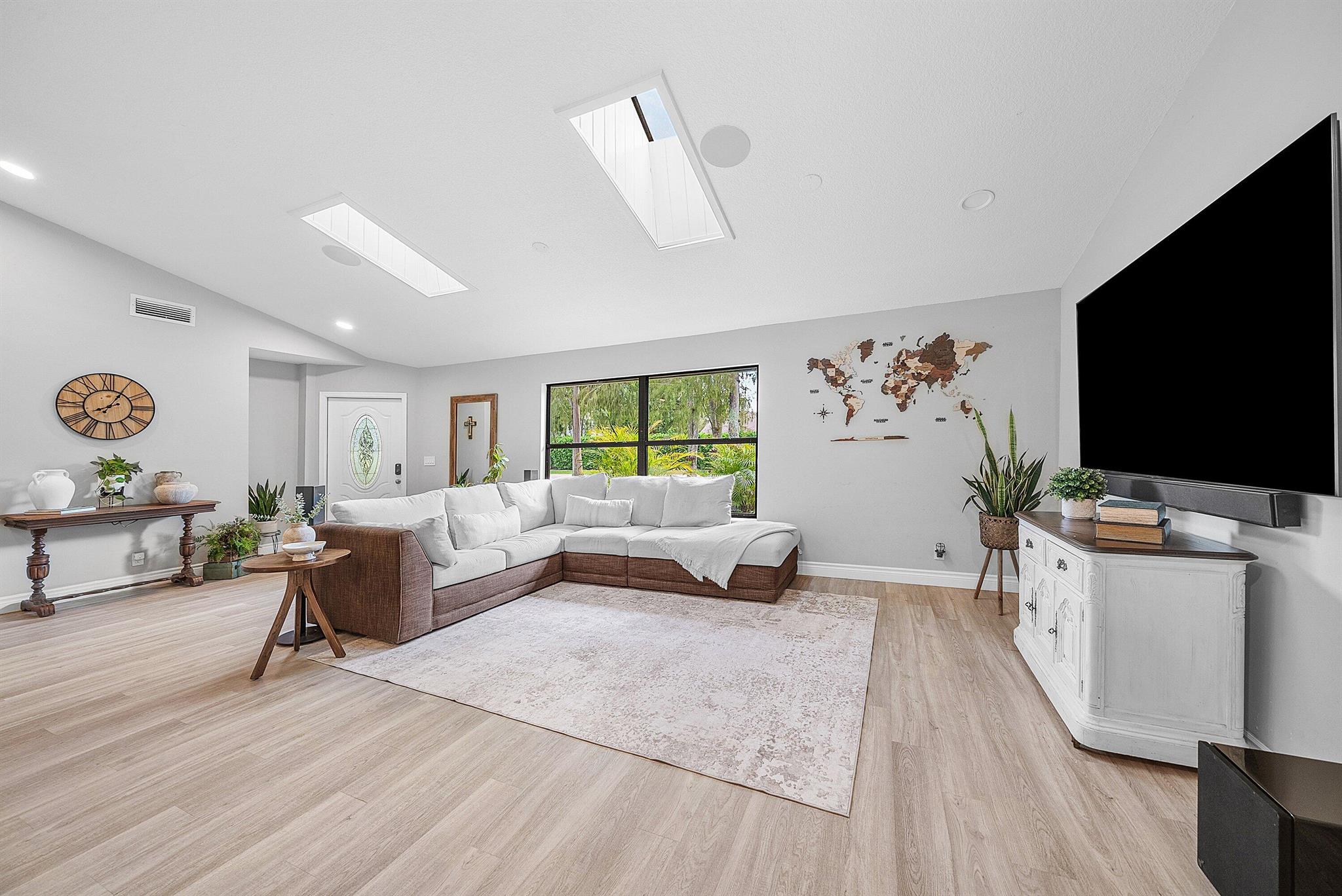 SUGAR POND MANOR OF WELLI - Residential Lease