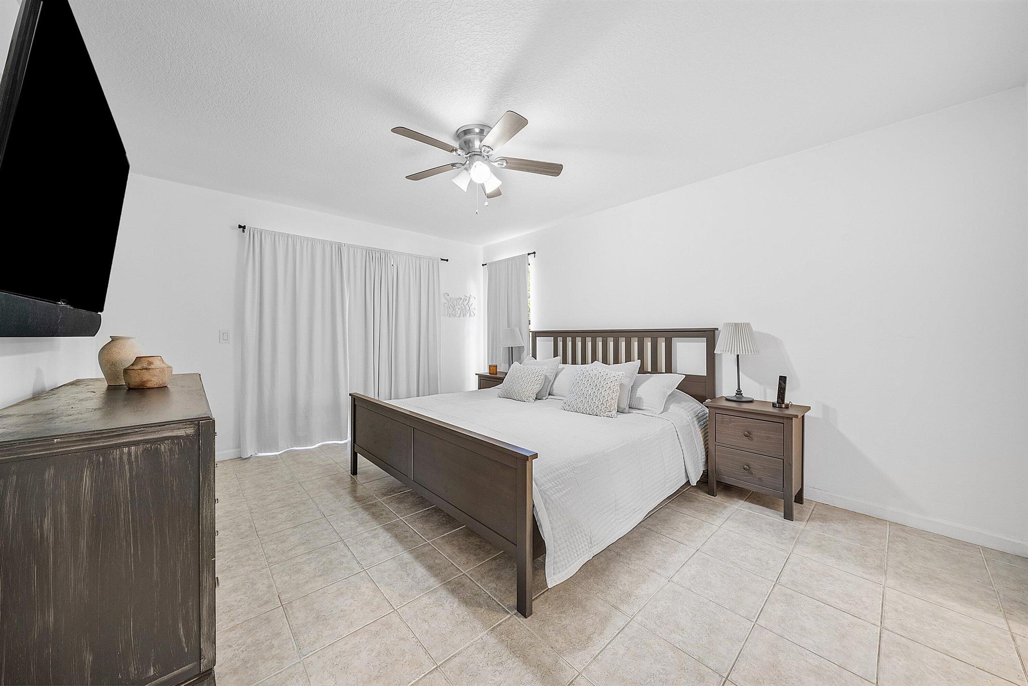 SUGAR POND MANOR OF WELLI - Residential Lease