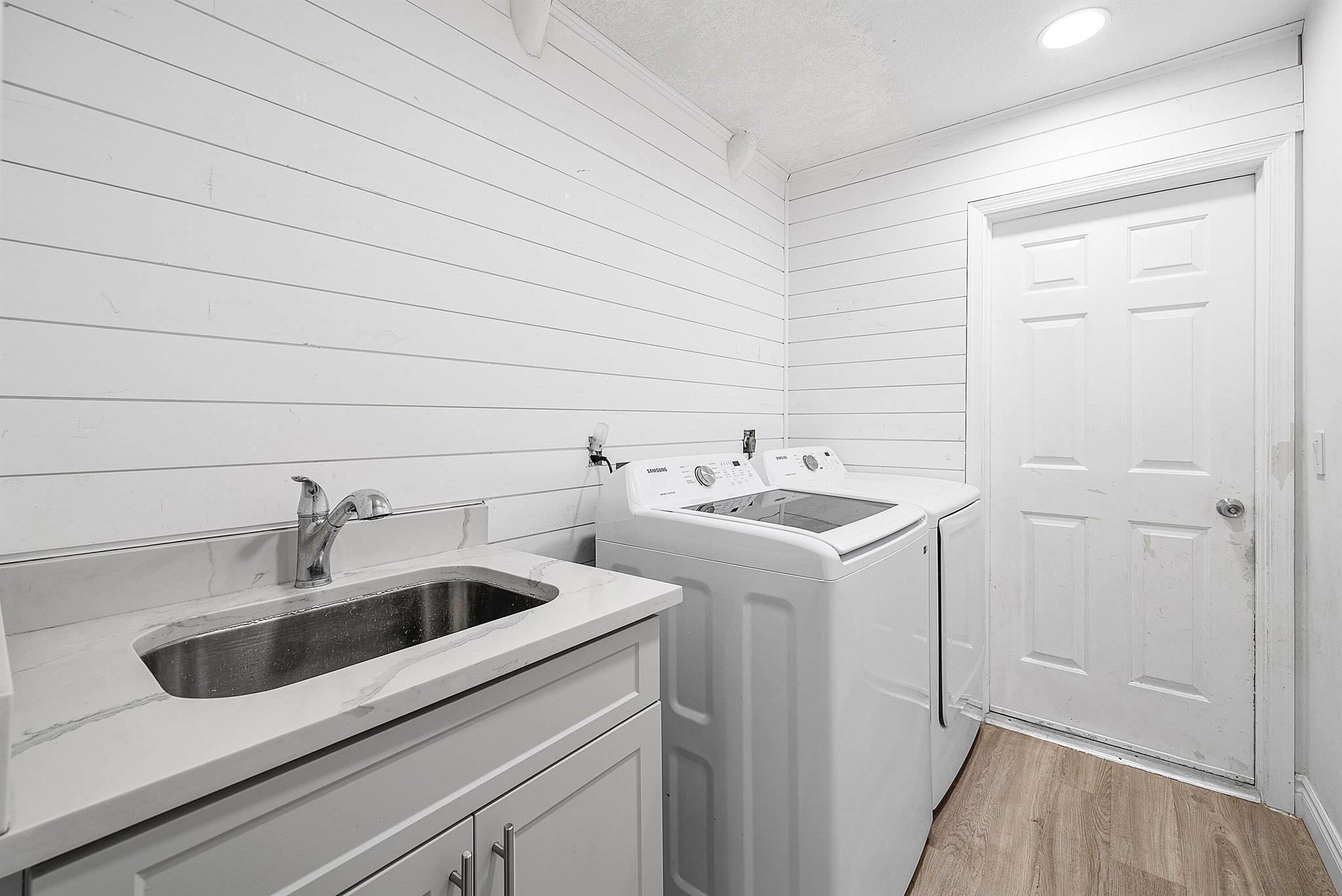 SUGAR POND MANOR OF WELLI - Residential Lease