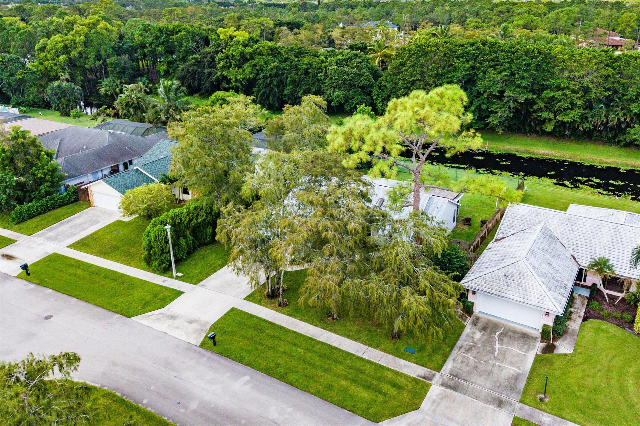 SUGAR POND MANOR OF WELLI - Residential Lease