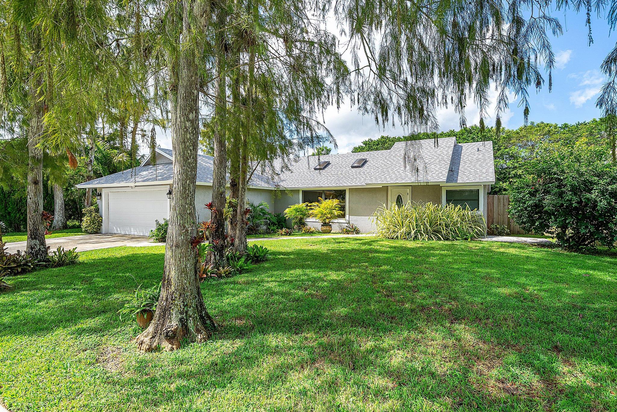 SUGAR POND MANOR OF WELLI - Residential Lease