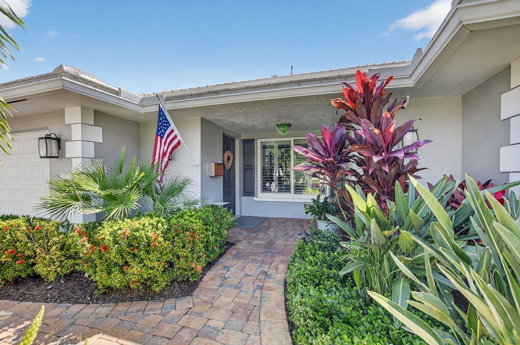 Photo of 1388 Walnut Terrace, Boca Raton, FL 33486 (MLS # B26011540)