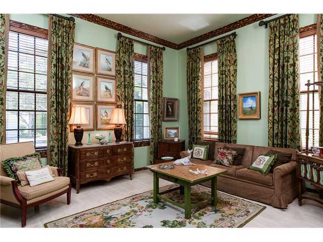 REGENTS PARK - Residential