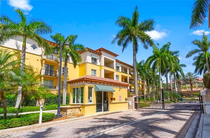 The Palms at Weston - Residential