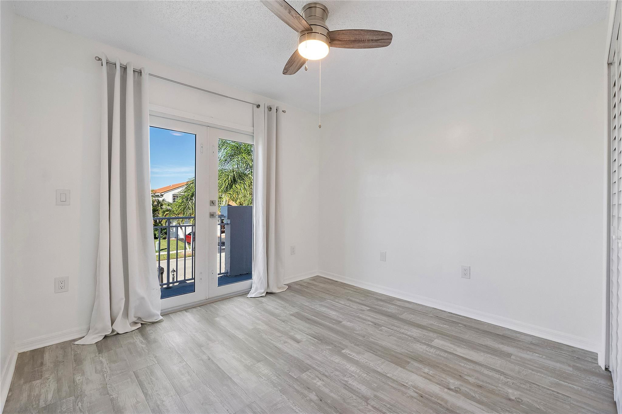 AMERITRAIL SECTION ONE - Residential