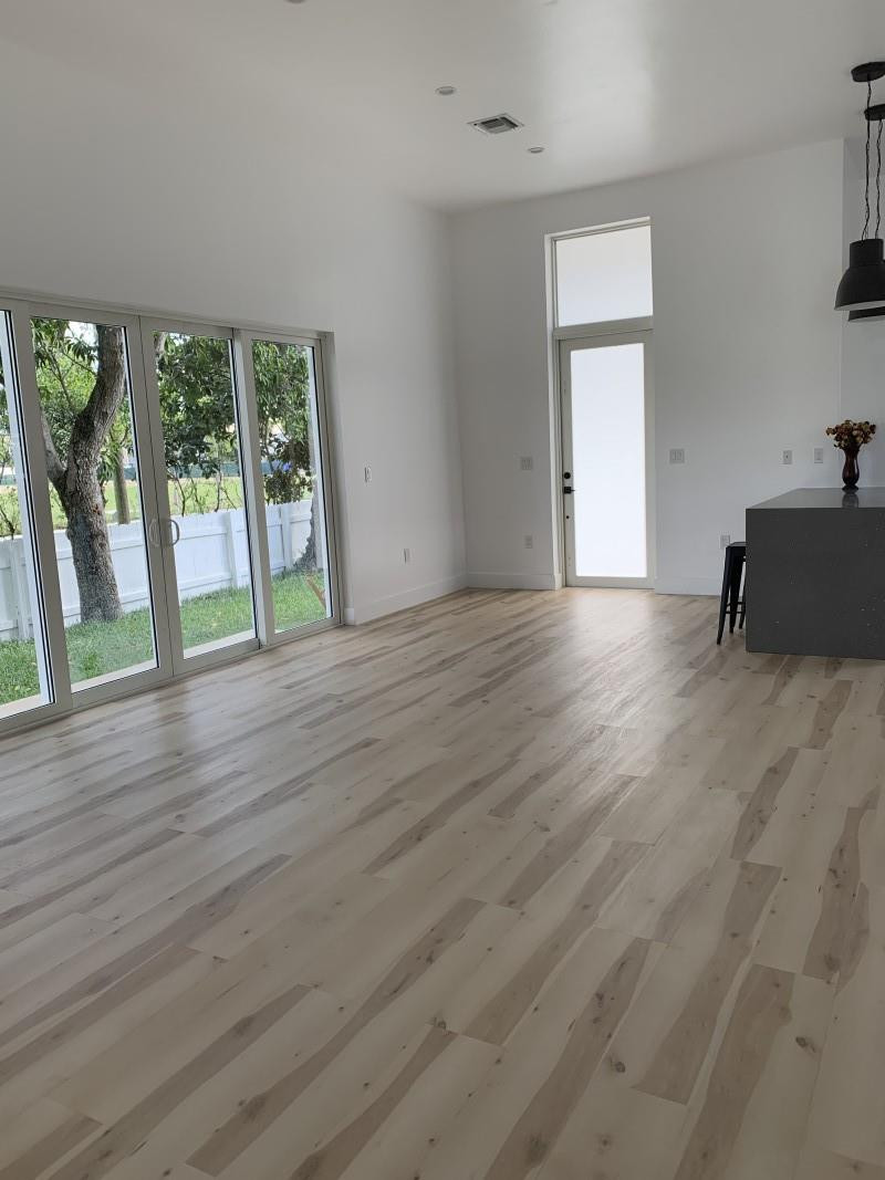 St James Park Delmar 11-2 - Residential Lease