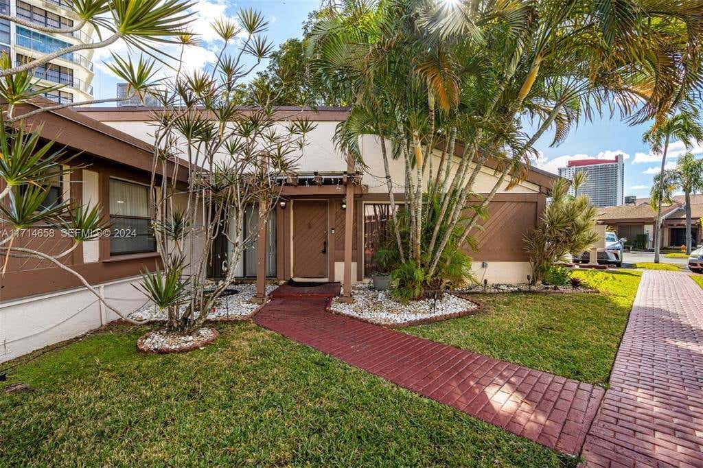 Photo of 401 Leslie Drive, Hallandale Beach, FL 33009 (MLS # B26068872)
