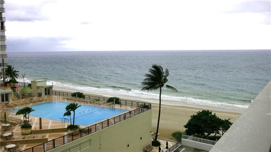 Awesome Galt Mile location!  Beautiful Oceanfront yearly rental, with ocean, garden and city views, spacious 1BR/1.5BA. Remodeled & tastefully furnished. Queen bed, walk-in closets & an open spacious balcony to hear & see the ocean breezes. Very easy access to the pool and beach. Newly remodeled lobby, full fitness room, library, wifi, social room, conf. room, bbq area, heated pool, w/plenty of tables, chairs & lounges.  Close to supermarkets, CVS, Starbucks, restaurants and much more.