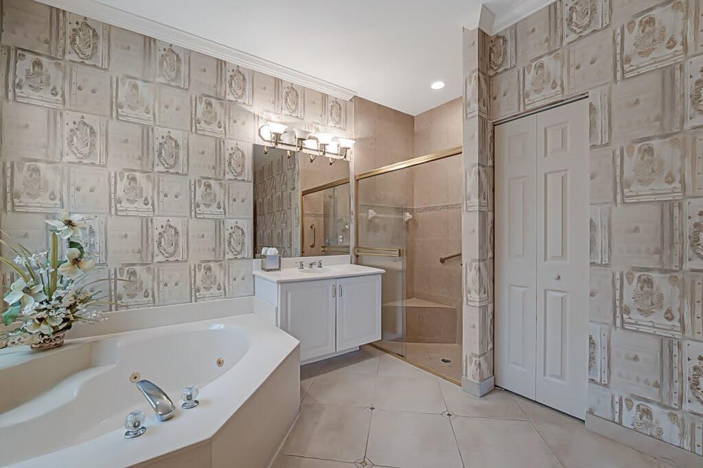 VALENCIA SHORES - Residential