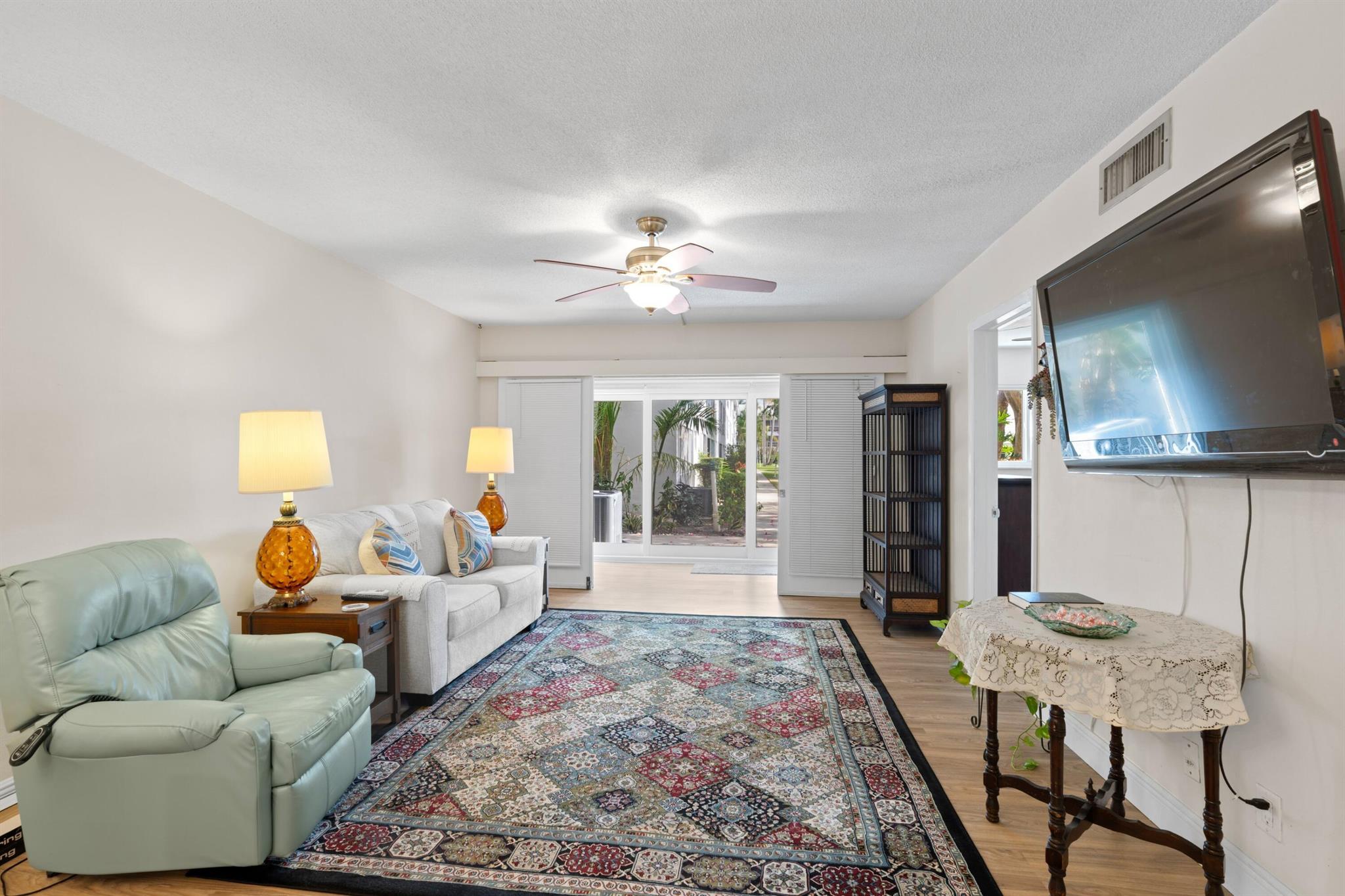 2050 NE 39th Street 110 S