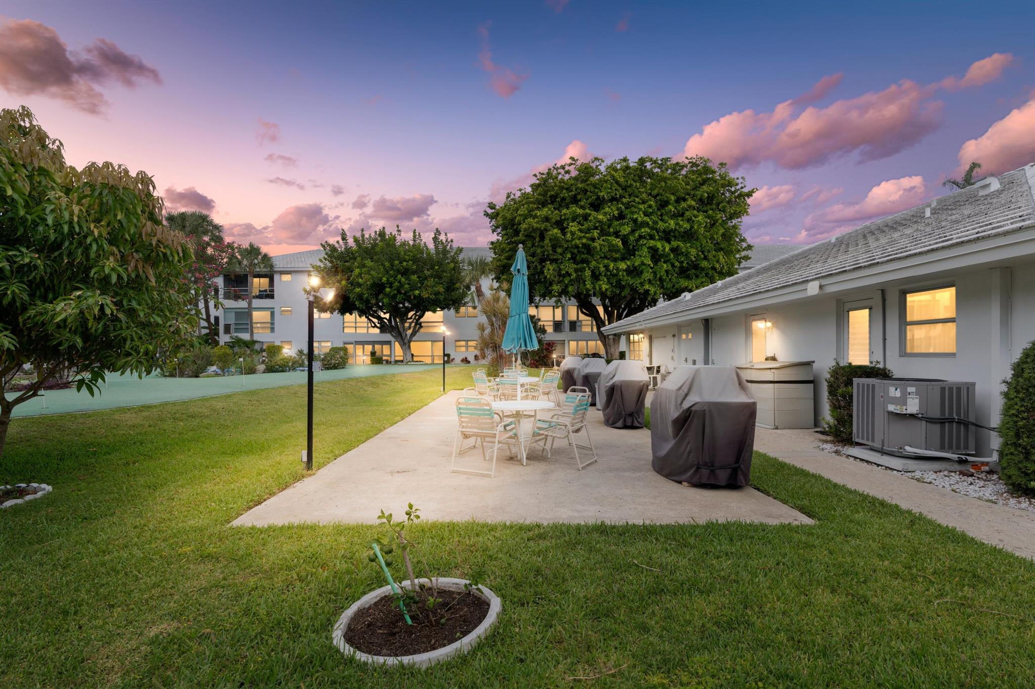 2050 NE 39th Street 110 S
