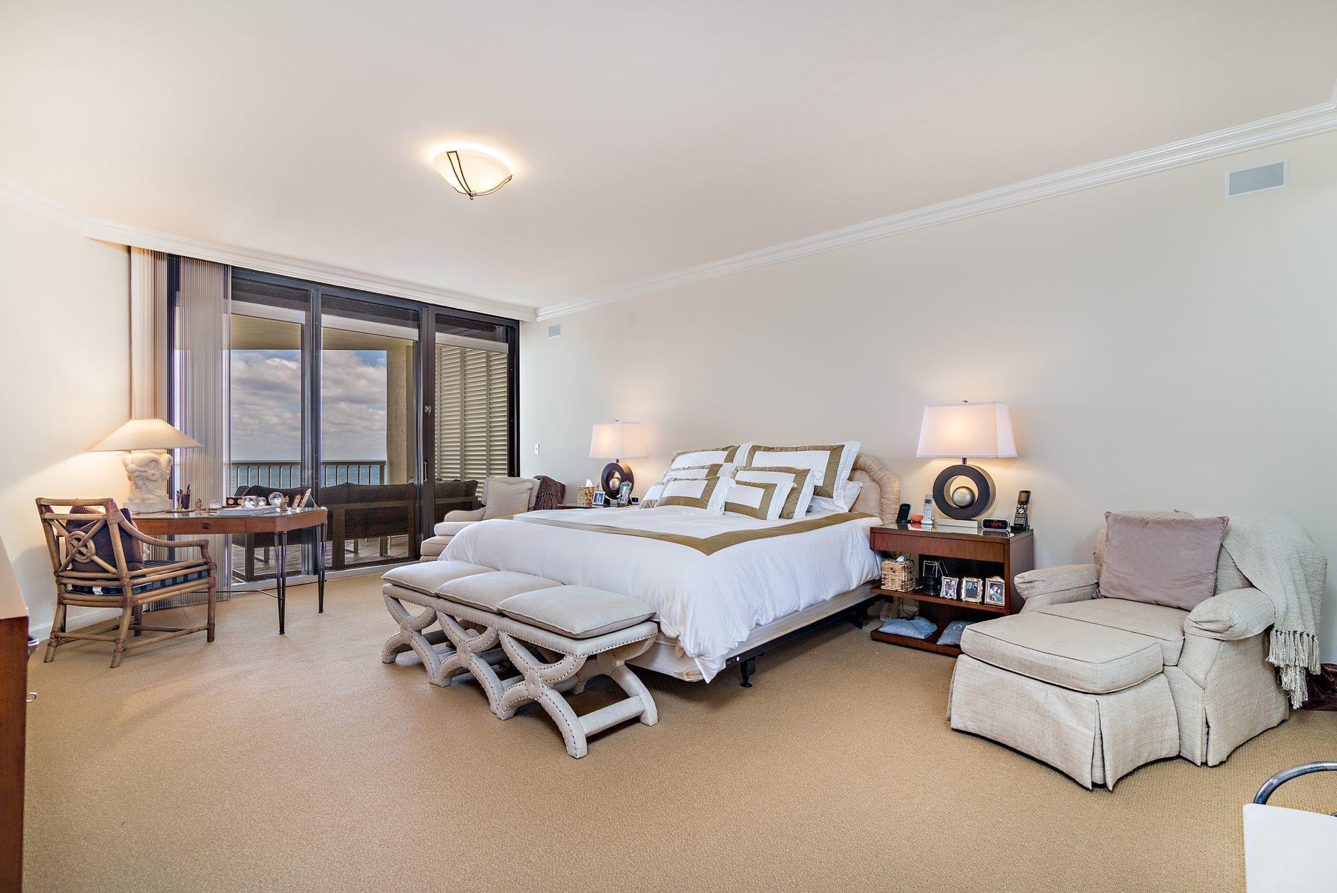 TWENTY SEVEN SEVENTY SOUTH OCEAN BLVD - Residential