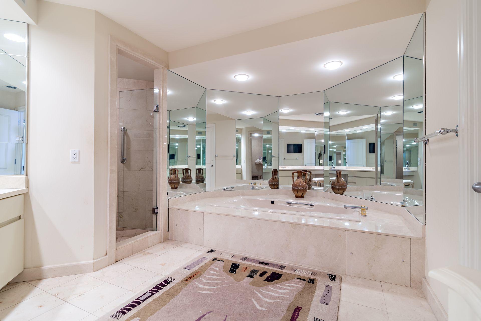 TWENTY SEVEN SEVENTY SOUTH OCEAN BLVD - Residential