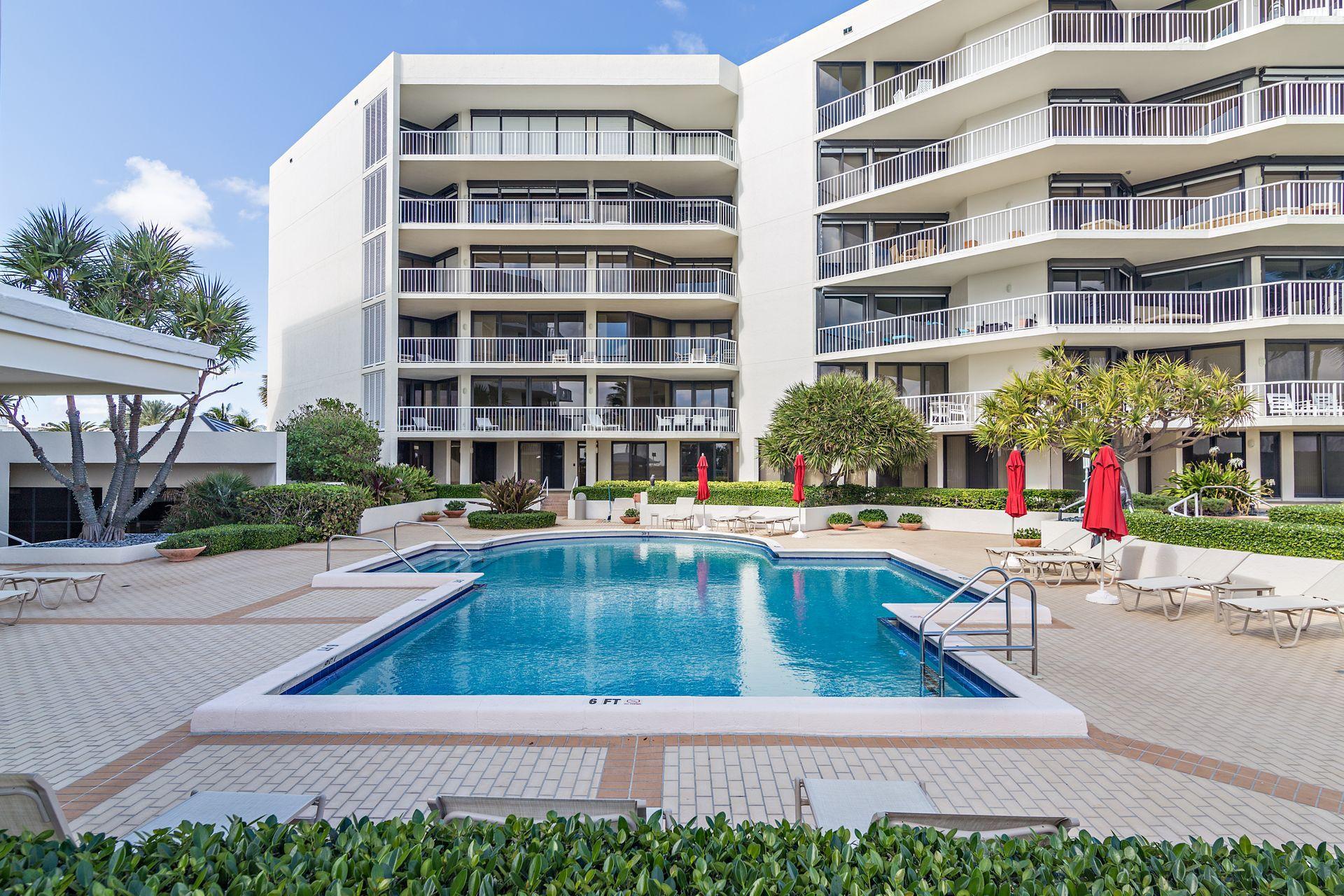 TWENTY SEVEN SEVENTY SOUTH OCEAN BLVD - Residential