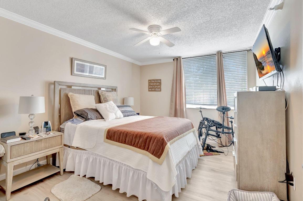 YACHT CLUB ON THE INTRACOASTAL CONDO - Residential