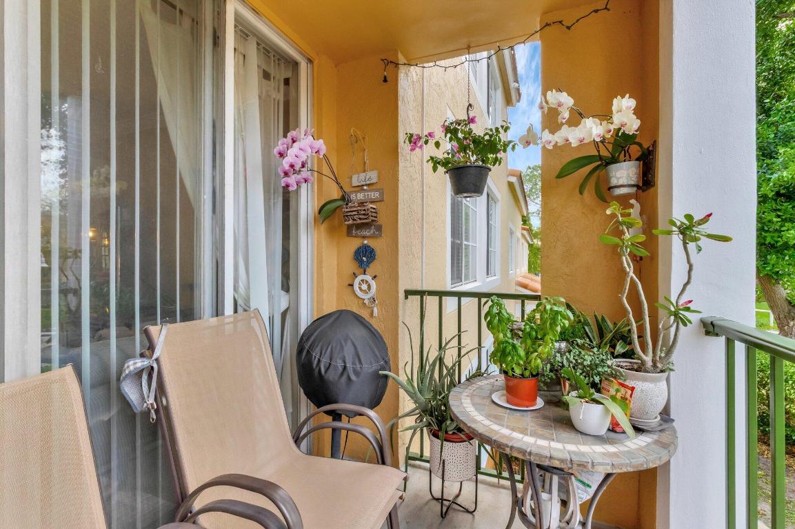 YACHT CLUB ON THE INTRACOASTAL CONDO - Residential