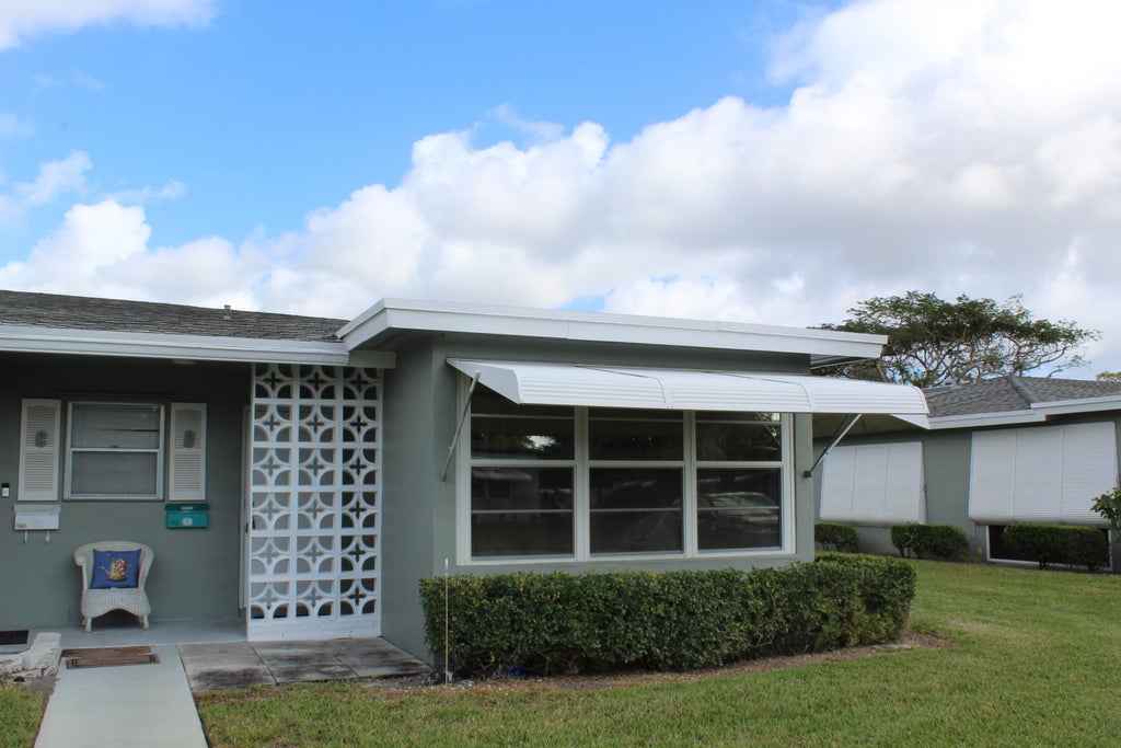 Photo of 725 High Point Boulevard N #D, Delray Beach, FL 33445 (MLS # R11061775)