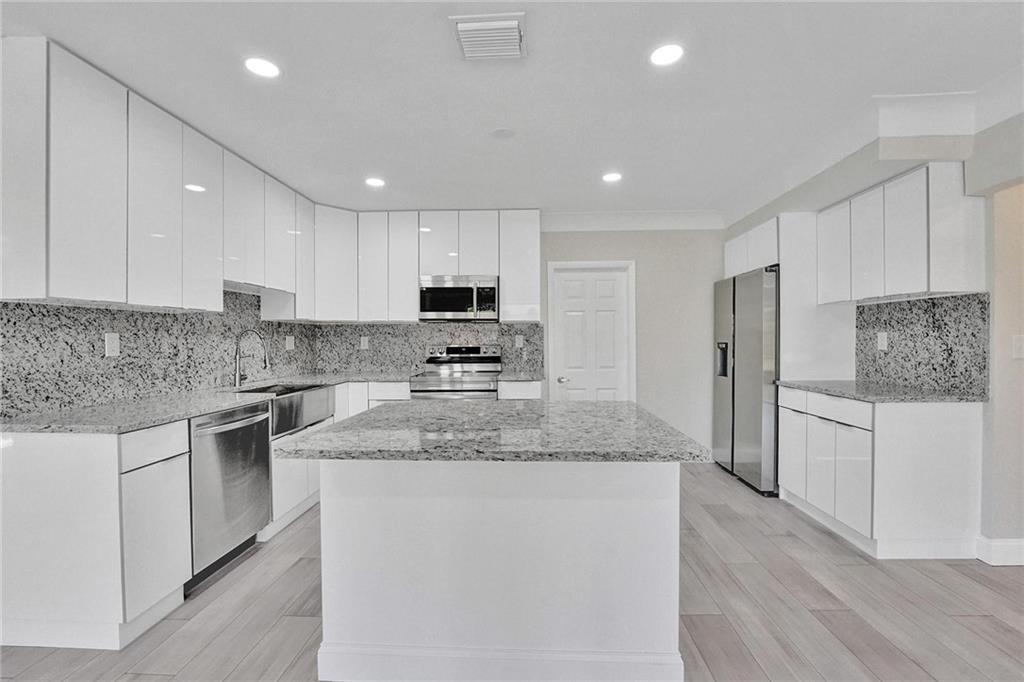 Woodcrest Manor - Residential