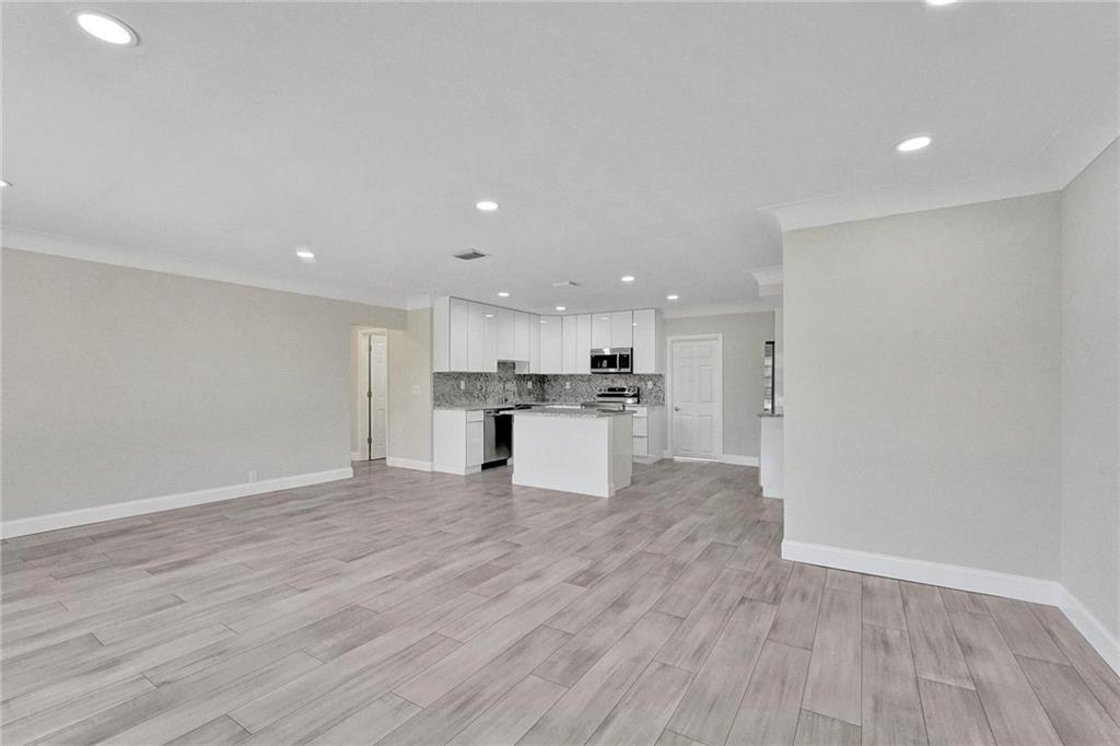 Woodcrest Manor - Residential