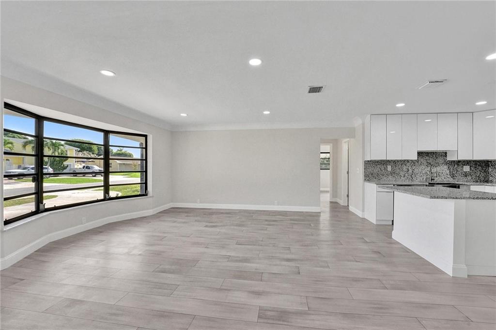 Woodcrest Manor - Residential