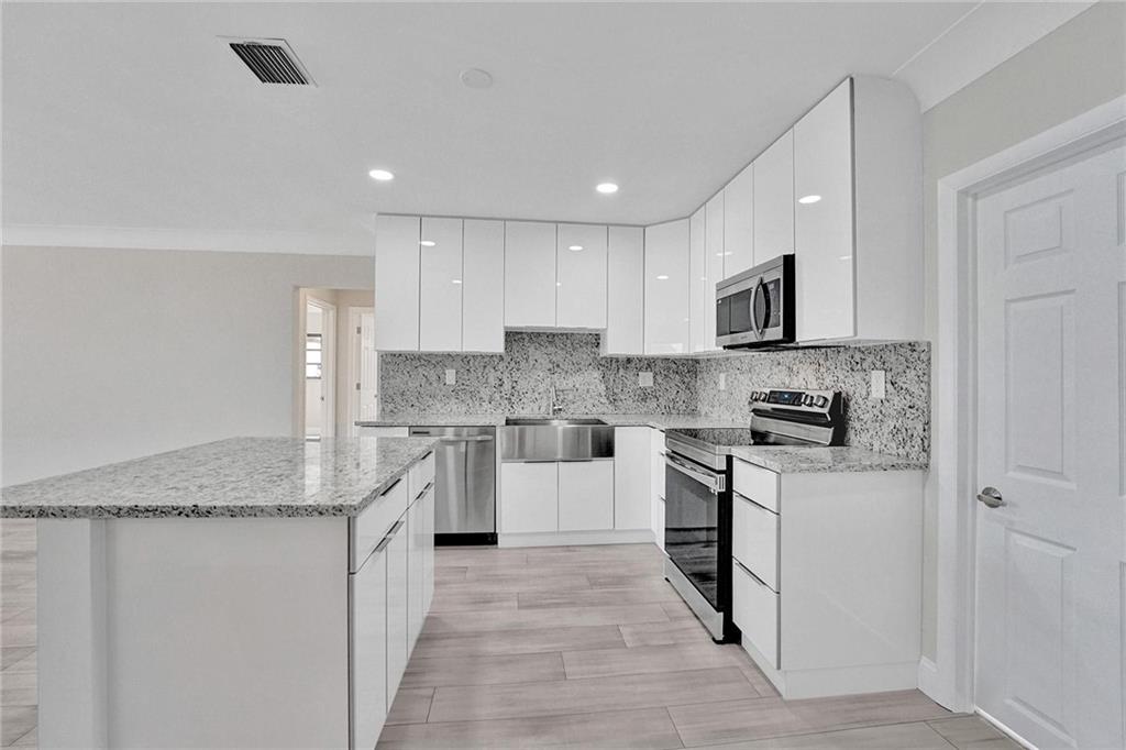 Woodcrest Manor - Residential