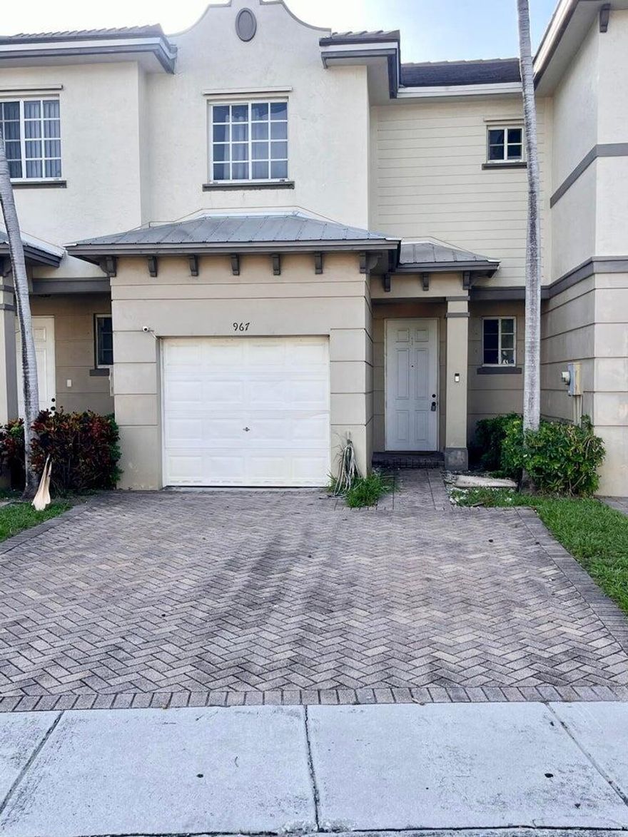 Spacious 2 bedroom 2.5 bathrooms with loft that can be used as a 3rd bedroom,1 car garage and two car driveway. Property located in gated community of Marsh Harbour. Washer & dryer in garage. Roof was replaced less than 6 years ago. HOA COVERS ROOF & COMMON AREAS. Amenities include indoor gym, clubhouse, tennis court and playgrounds. Community located near I-95, shopping centers, grocery stores, Rapids Water Park, BEACH is less than 10 minutes away.