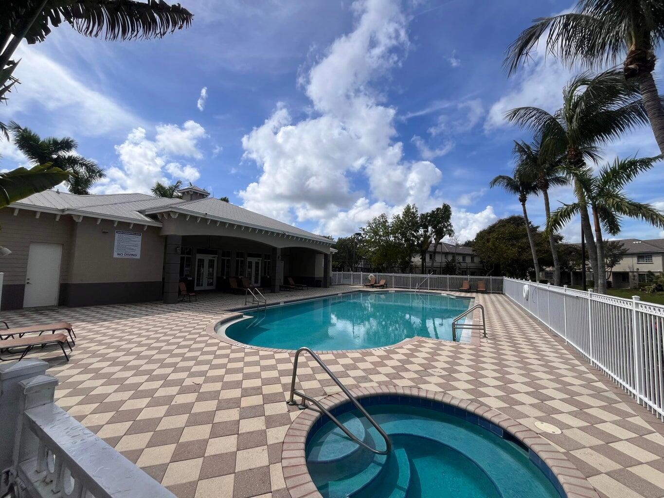 MARSH HARBOUR - Residential