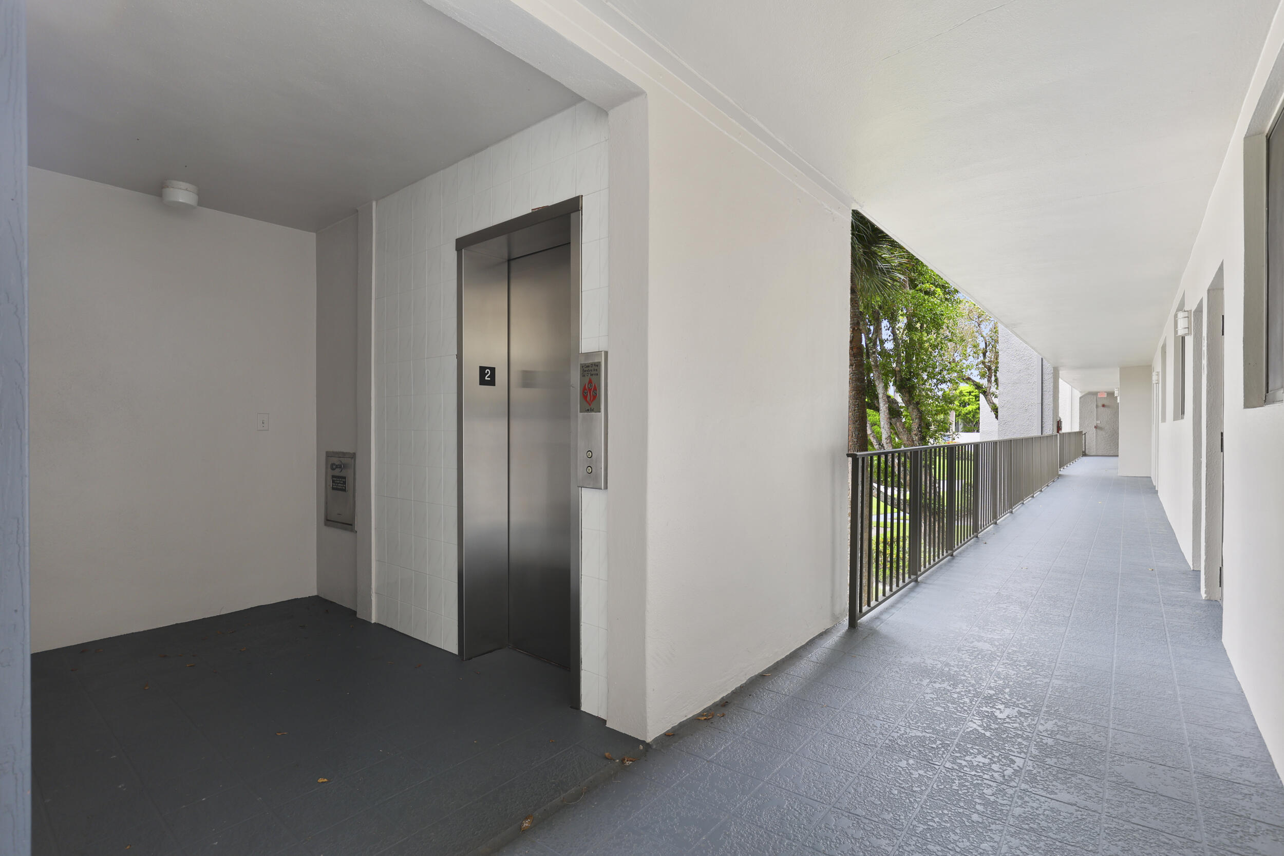 FOUNTAINS OF PALM BEACH CONDO 2 - Residential