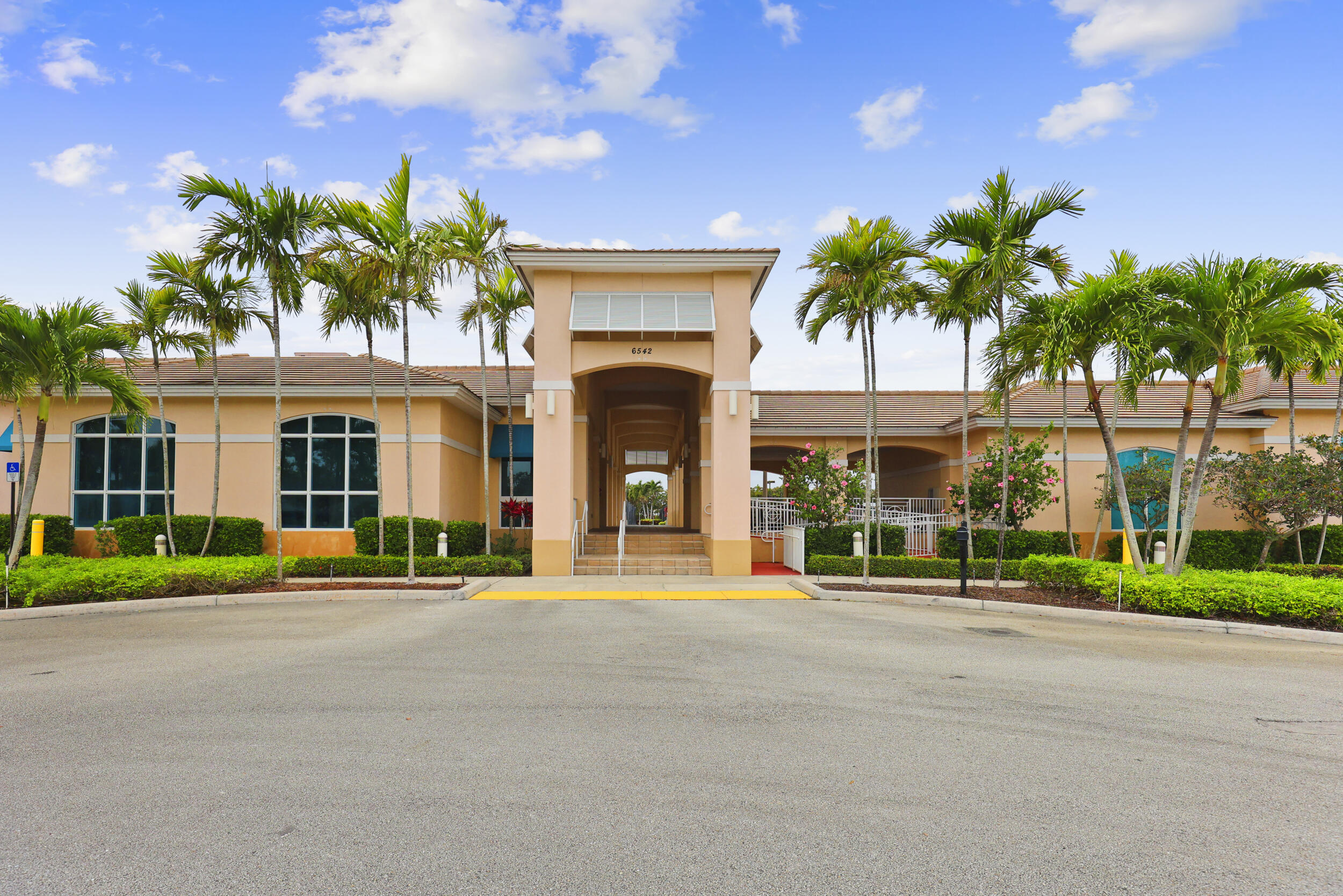 FOUNTAINS OF PALM BEACH CONDO 2 - Residential