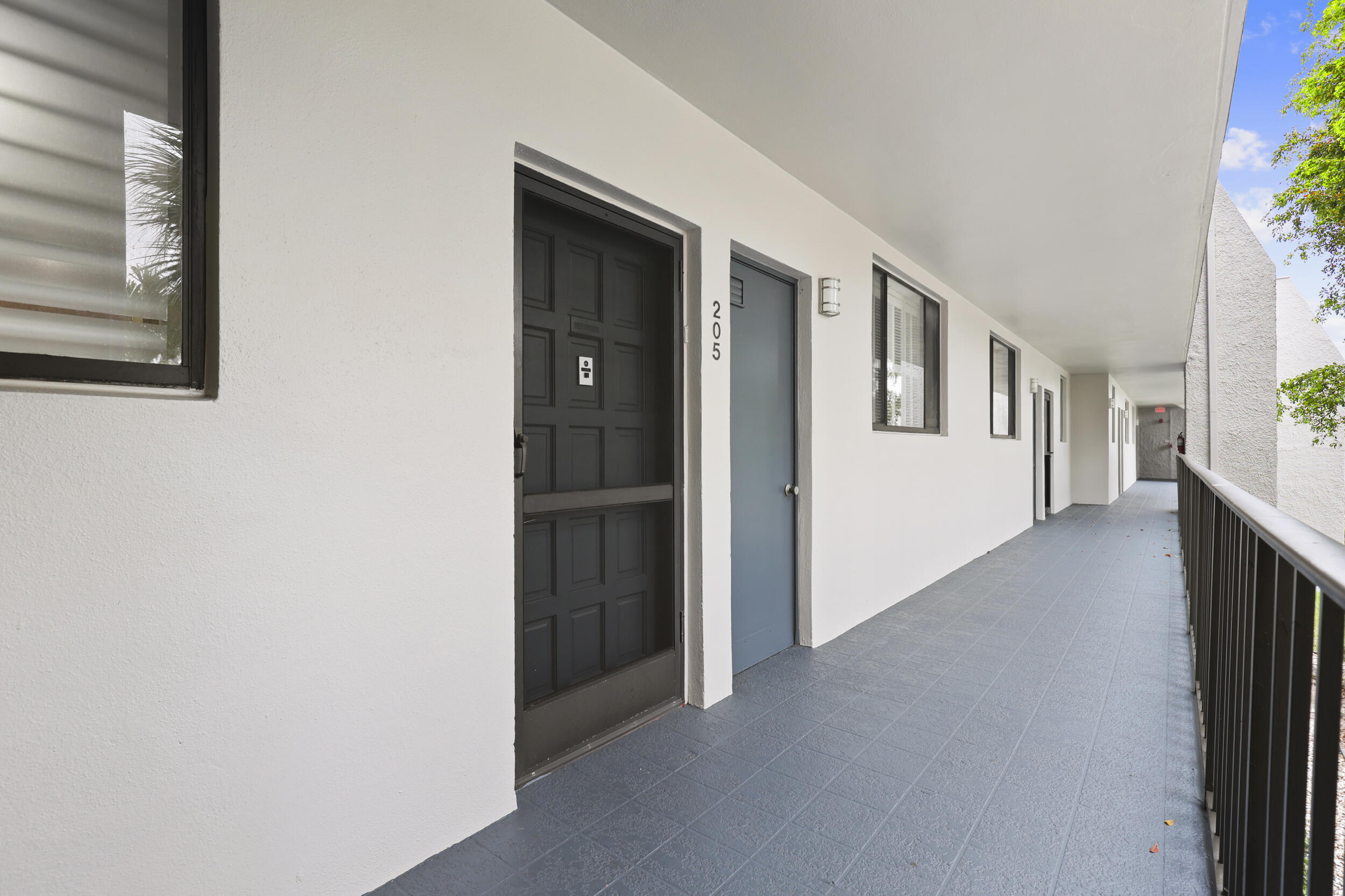 FOUNTAINS OF PALM BEACH CONDO 2 - Residential