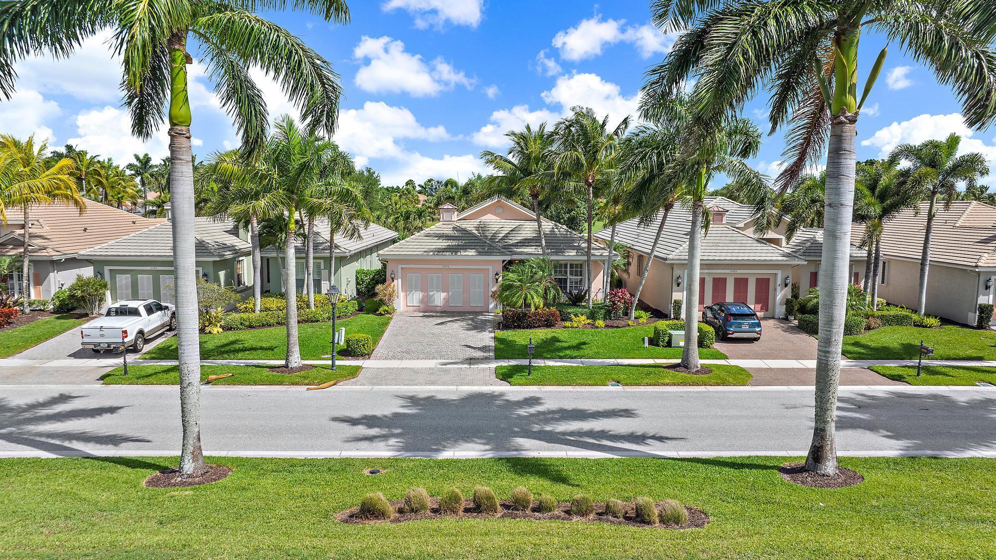 10775 La Strada