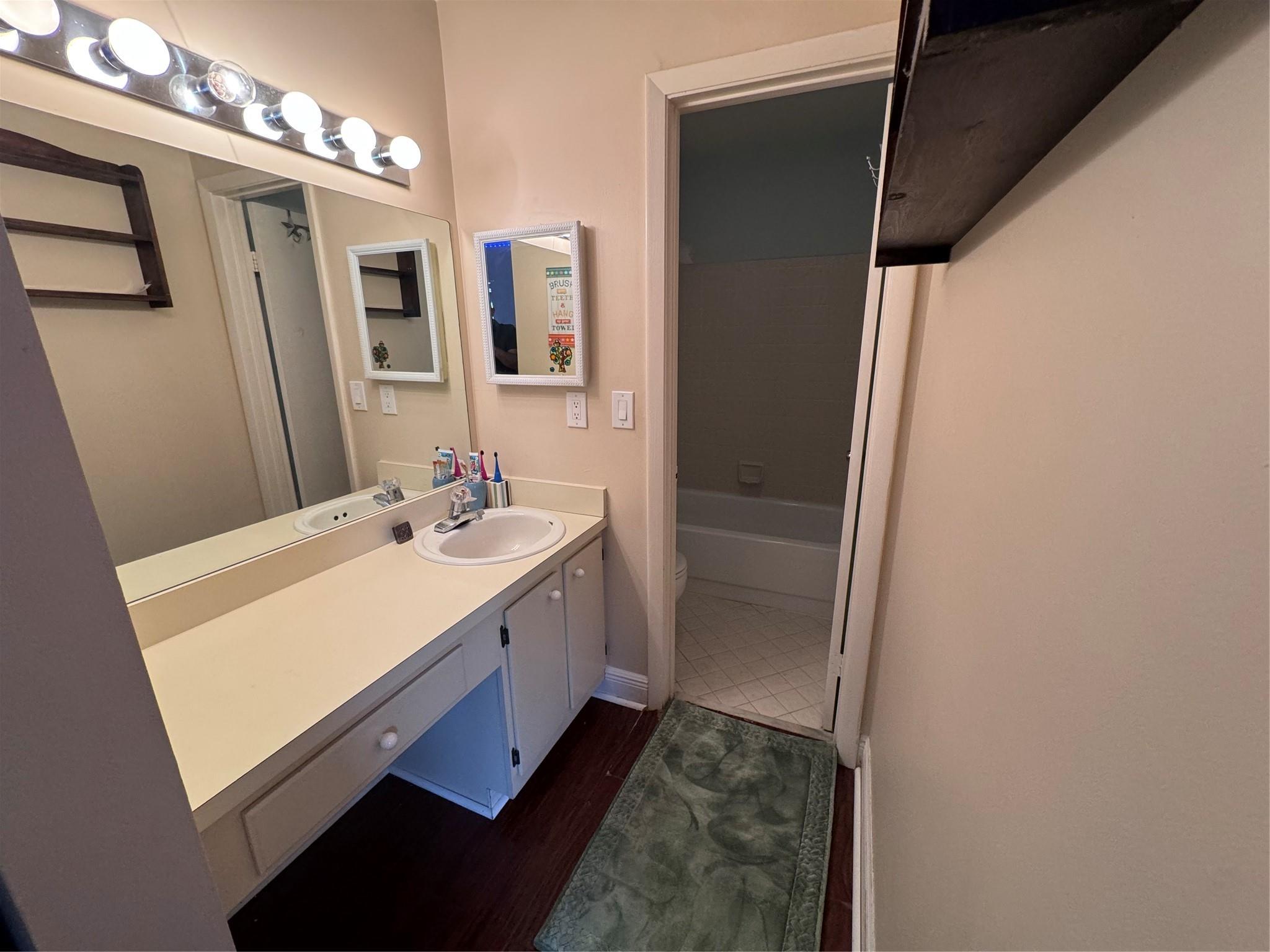 GOLDEN RAINTREE VI - Residential