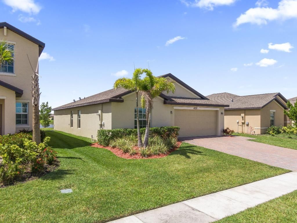 Photo of 4235 Troon Place, Fort Pierce, FL 34947 (MLS # R11087648)