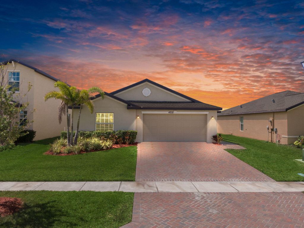Photo of 4235 Troon Place, Fort Pierce, FL 34947 (MLS # R11087648)