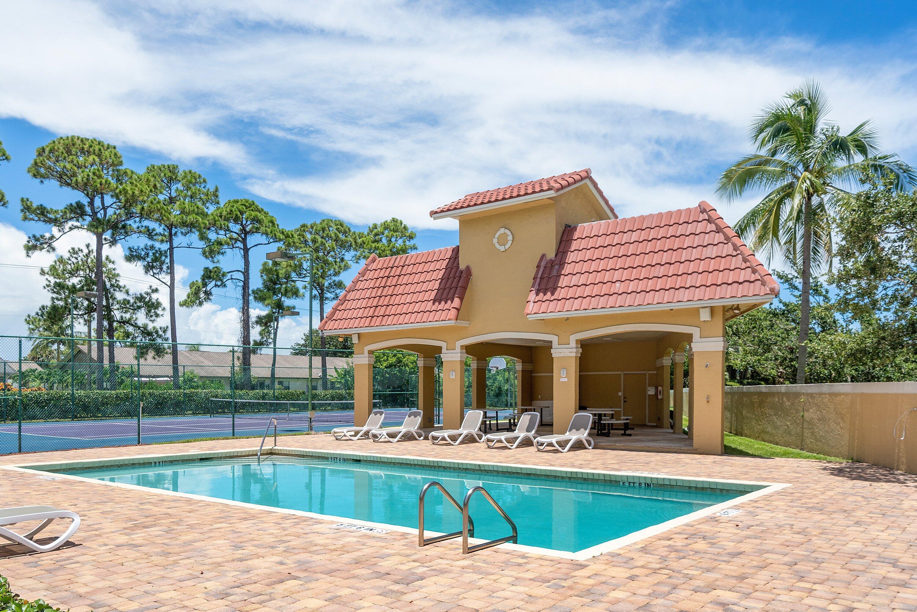 STONEBRIAR AT MAPLEWOOD - Residential