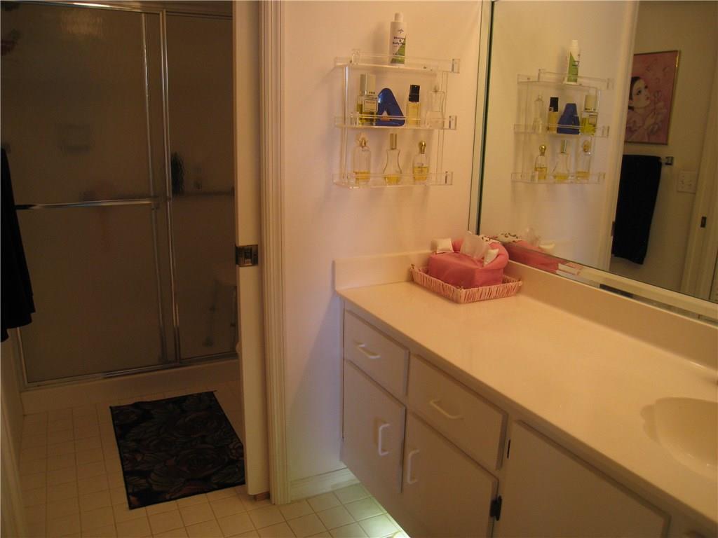KINGS POINT - Residential