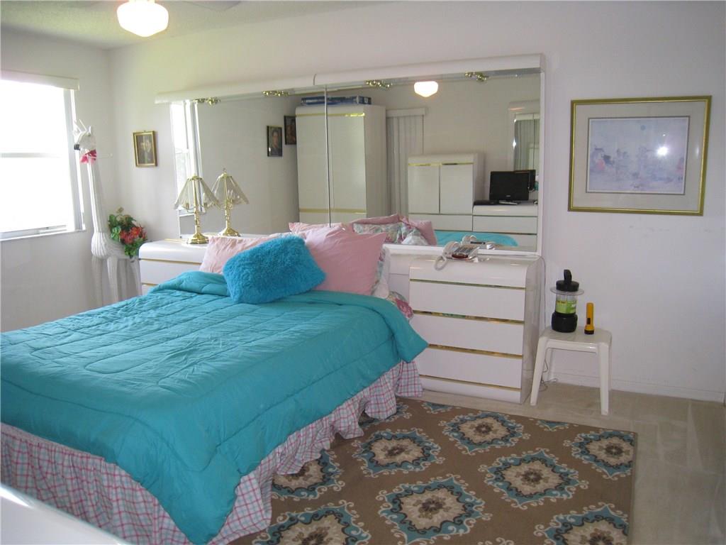 KINGS POINT - Residential