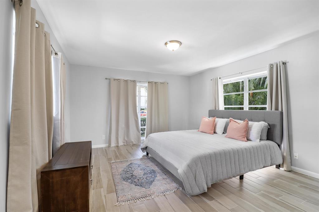 DELRAY BEACH SHORES - Residential