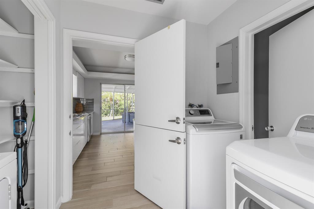 DELRAY BEACH SHORES - Residential