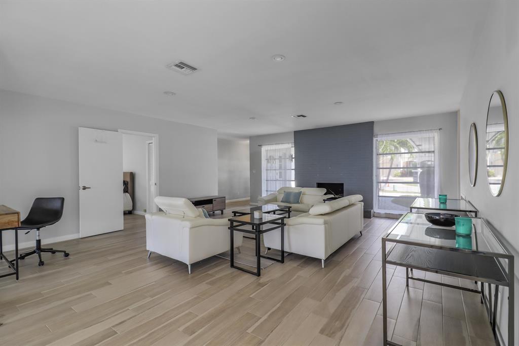 DELRAY BEACH SHORES - Residential