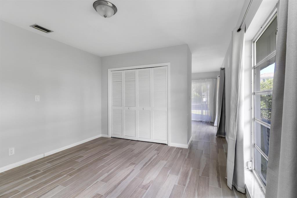 DELRAY BEACH SHORES - Residential