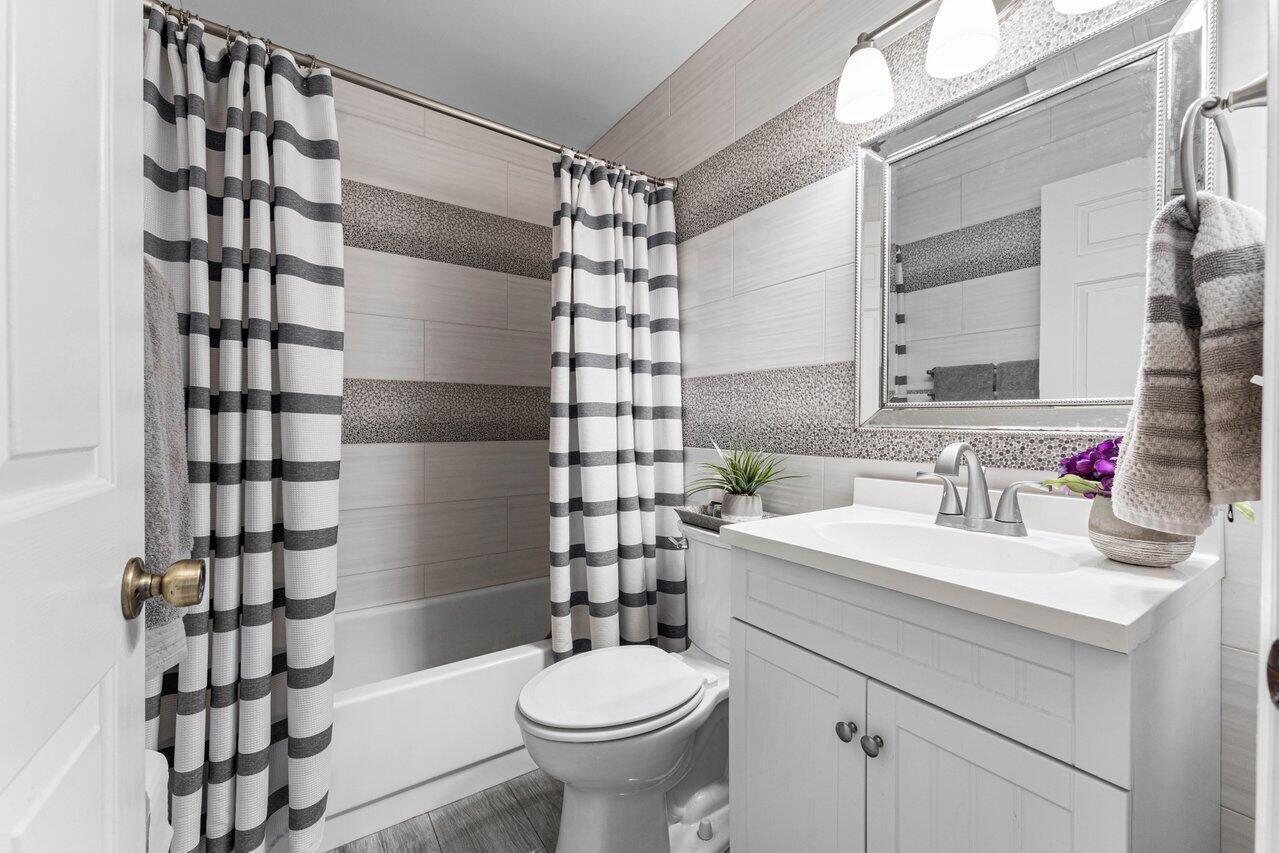 SOUTH LAKE CONDO - Residential