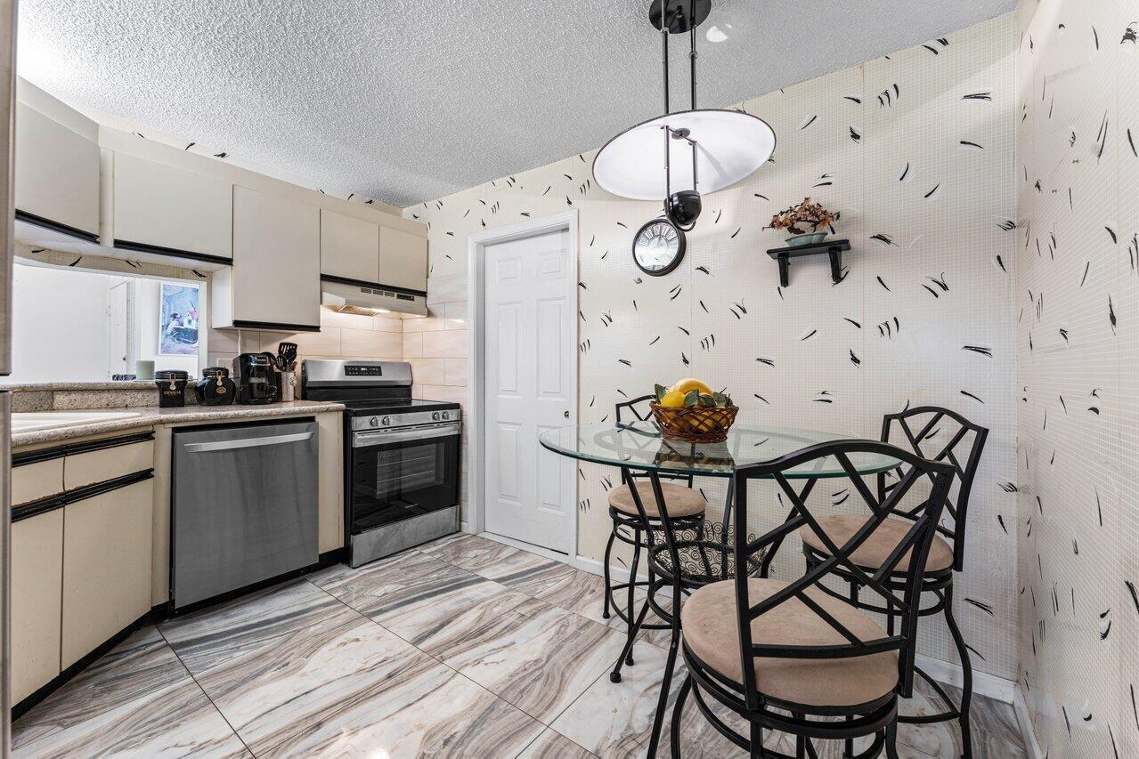 SOUTH LAKE CONDO - Residential