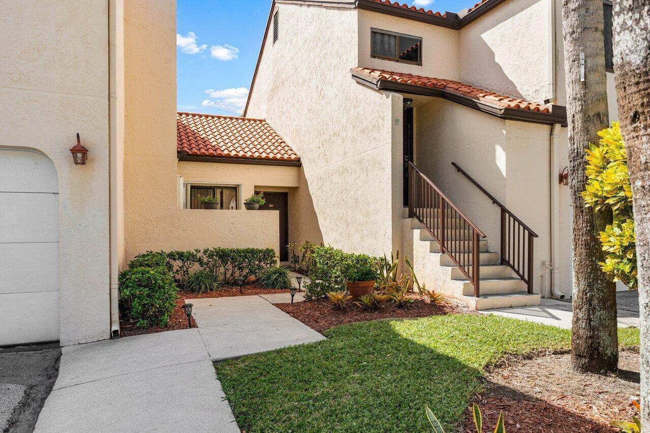 SOUTH LAKE CONDO - Residential