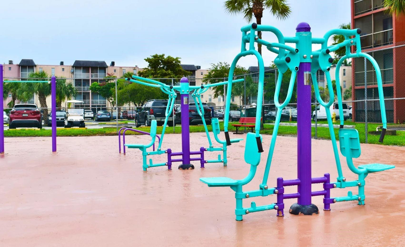 2500 Inverrary Club Apartments - Residential Lease