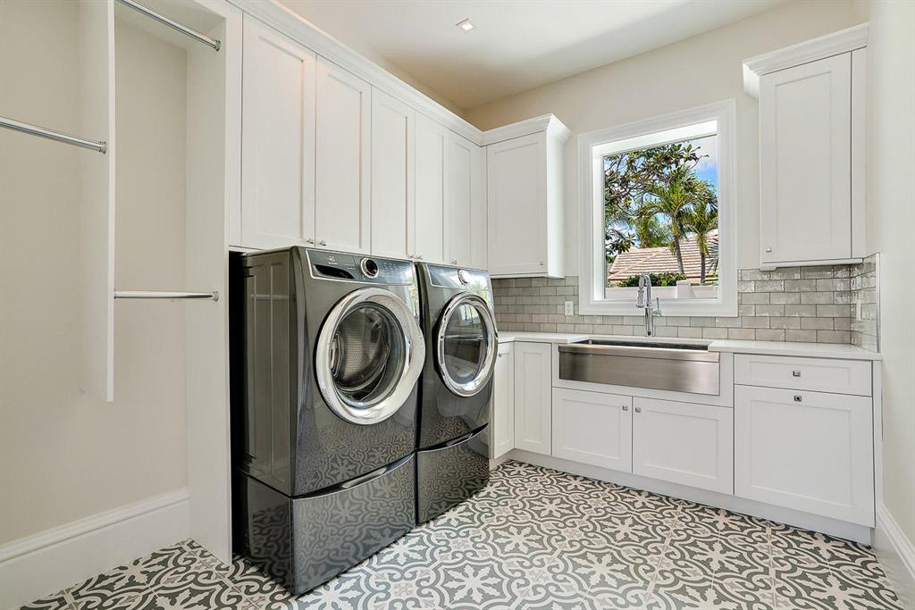 Admirals Cove - Residential