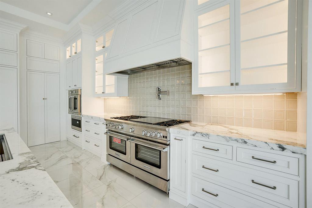 Admirals Cove - Residential