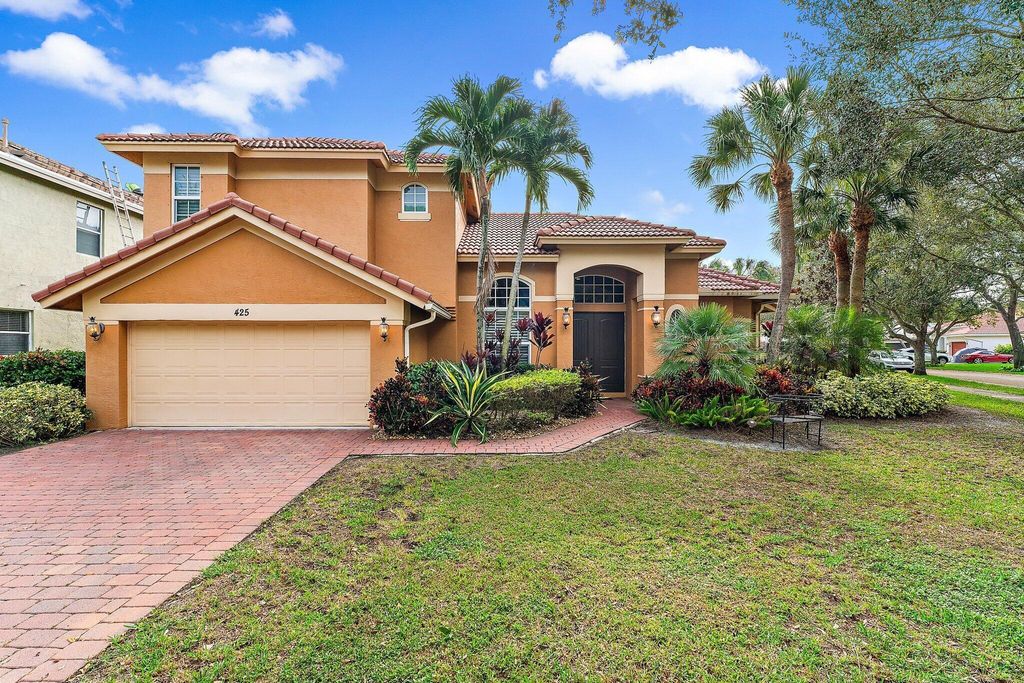 Photo of 425 Oriole Circle, Jupiter, FL 33458 (MLS # R10939388)