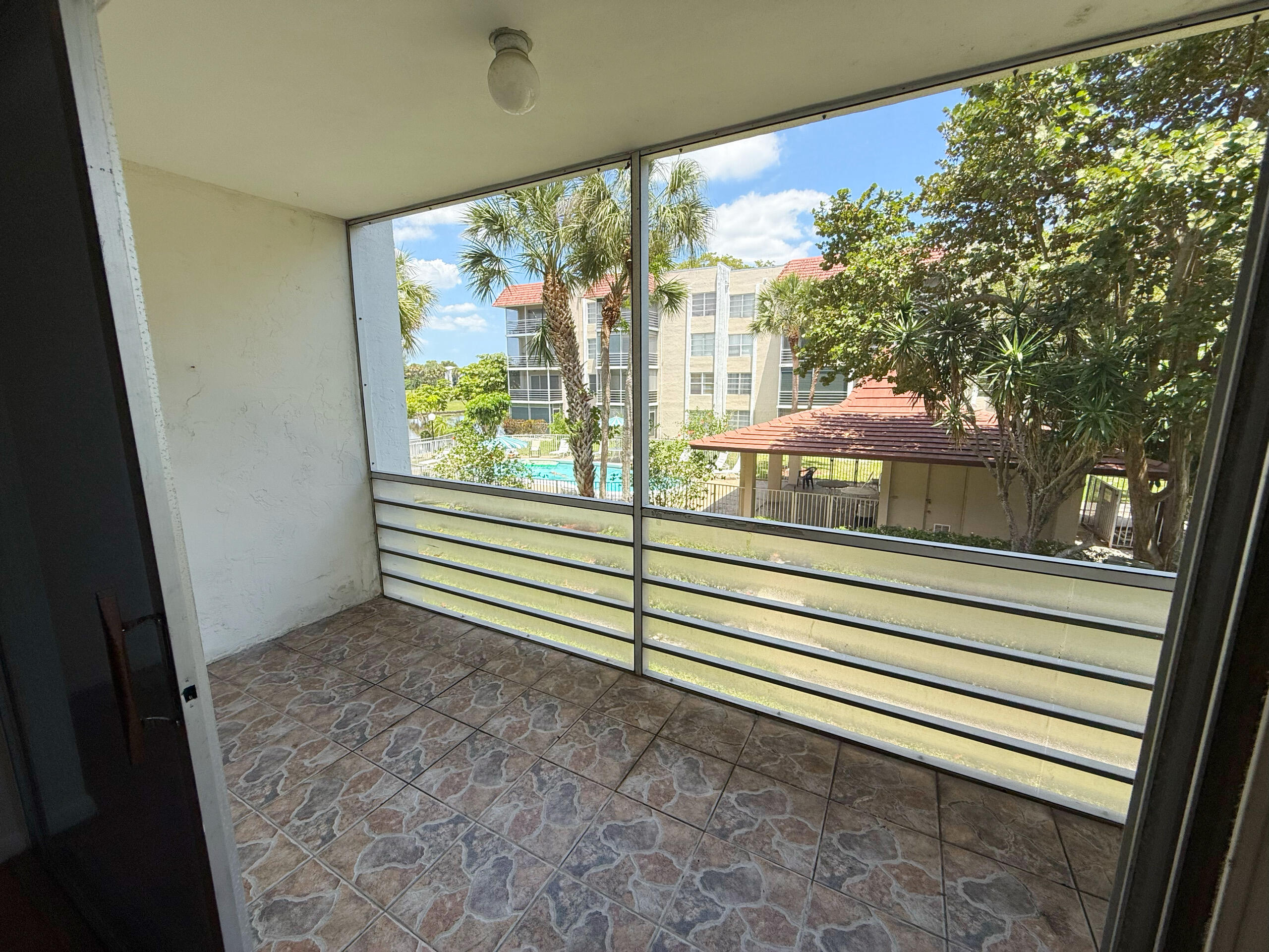 LAS VISTAS P-R IN INVERRARY - Residential
